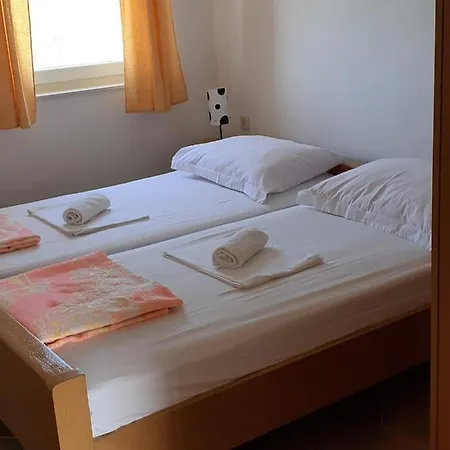 Mia Apartman *