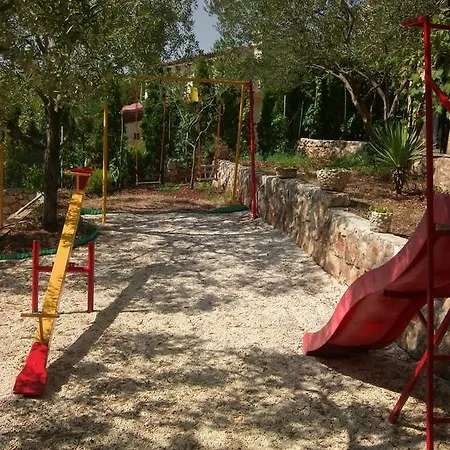 Mia Apartman