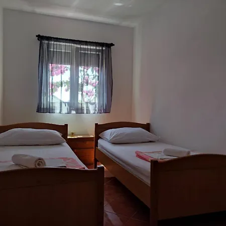 Mia Apartman