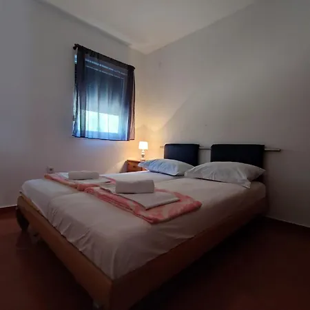 Mia Apartman